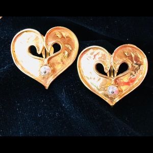 CHRISTIAN LACROIX VINTAGE HEART EARRINGS (CLIPS)